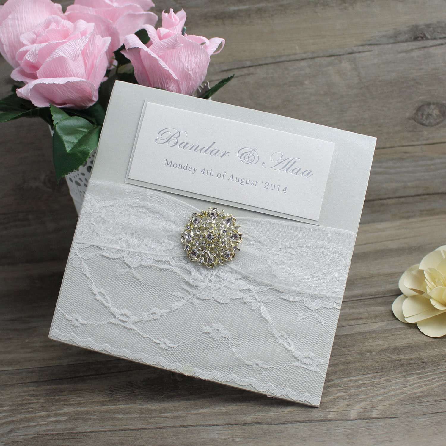 Lace Wedding Invitation Card Foil Printing Customized Modern Invitation Card 